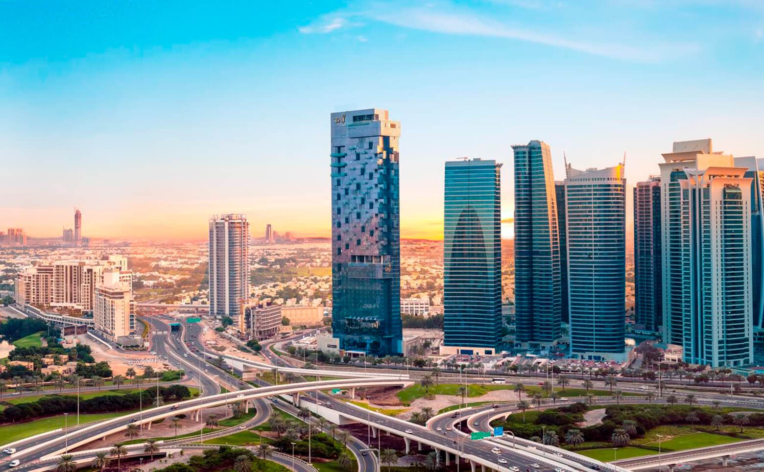 JLT (Jumeirah Lake Towers) — image 1